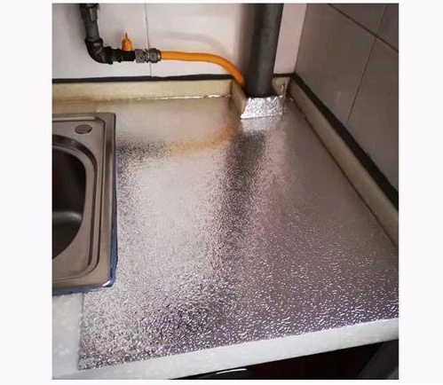 наклейка из алюминиевой фольги с узором 